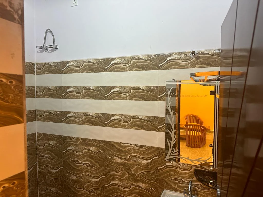Private washroom at Hotel Sunshine
